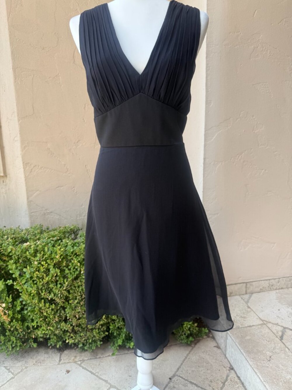 White House Black Market Cocktail Midi Dress - Fit & Flare V-Neck Sleeveless